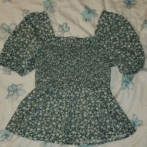 Emery Rose Smocked Floral Top S NWOT